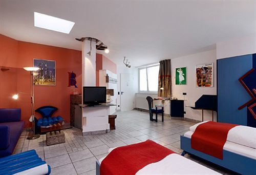 Kastens 4* Dusseldorf